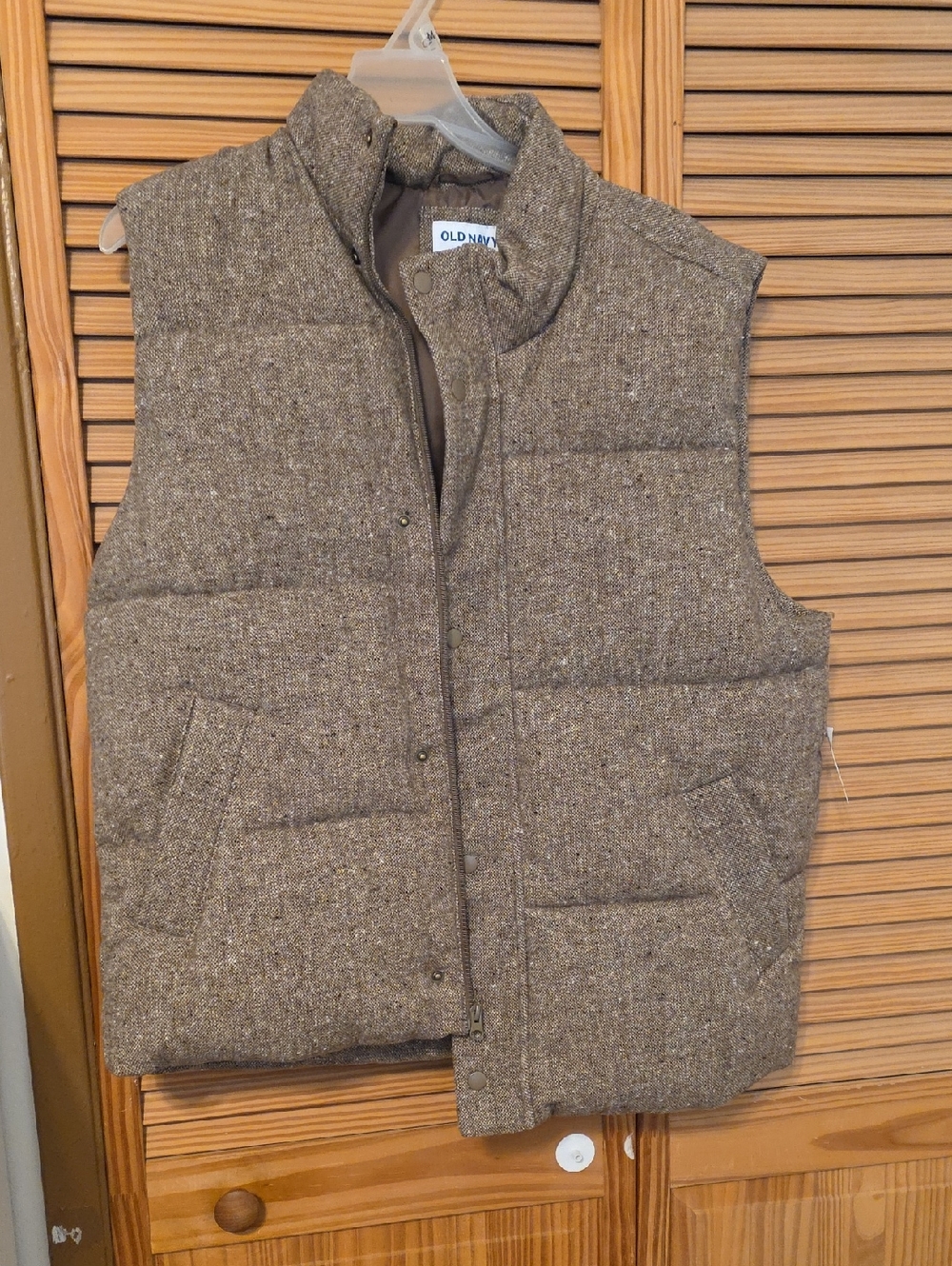 Old Navy Men's Tweed-Look Quilted Vest in Brown
